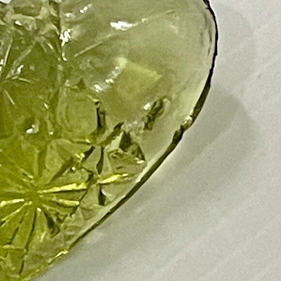 Vintage Clear Avocado Green Starburst Pinwheel Fan Pressed Art Glass Shoes - Picture 16 of 16